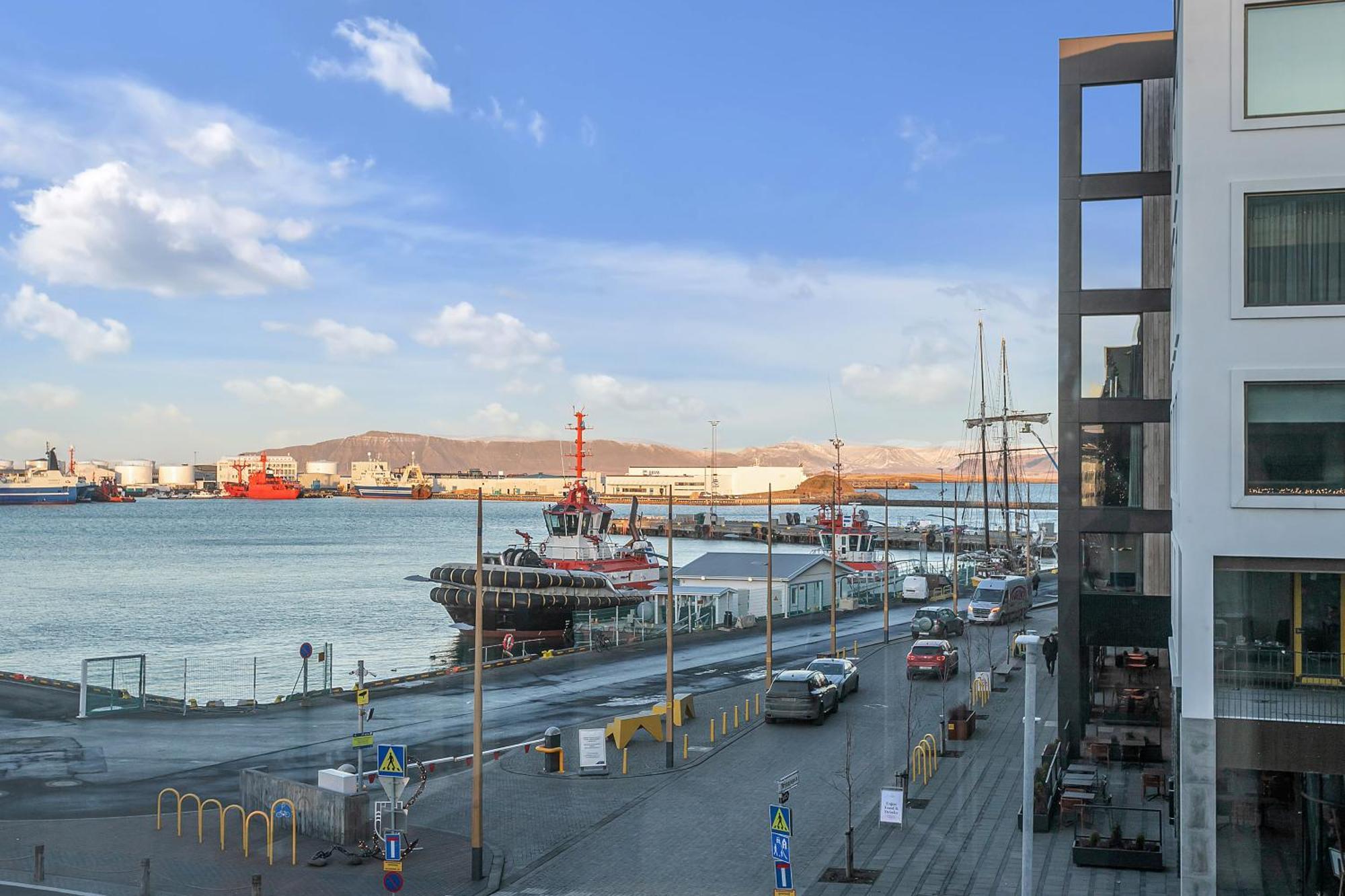 Sunny Central Reykjavik Apartment - Harbour View Bagian luar foto