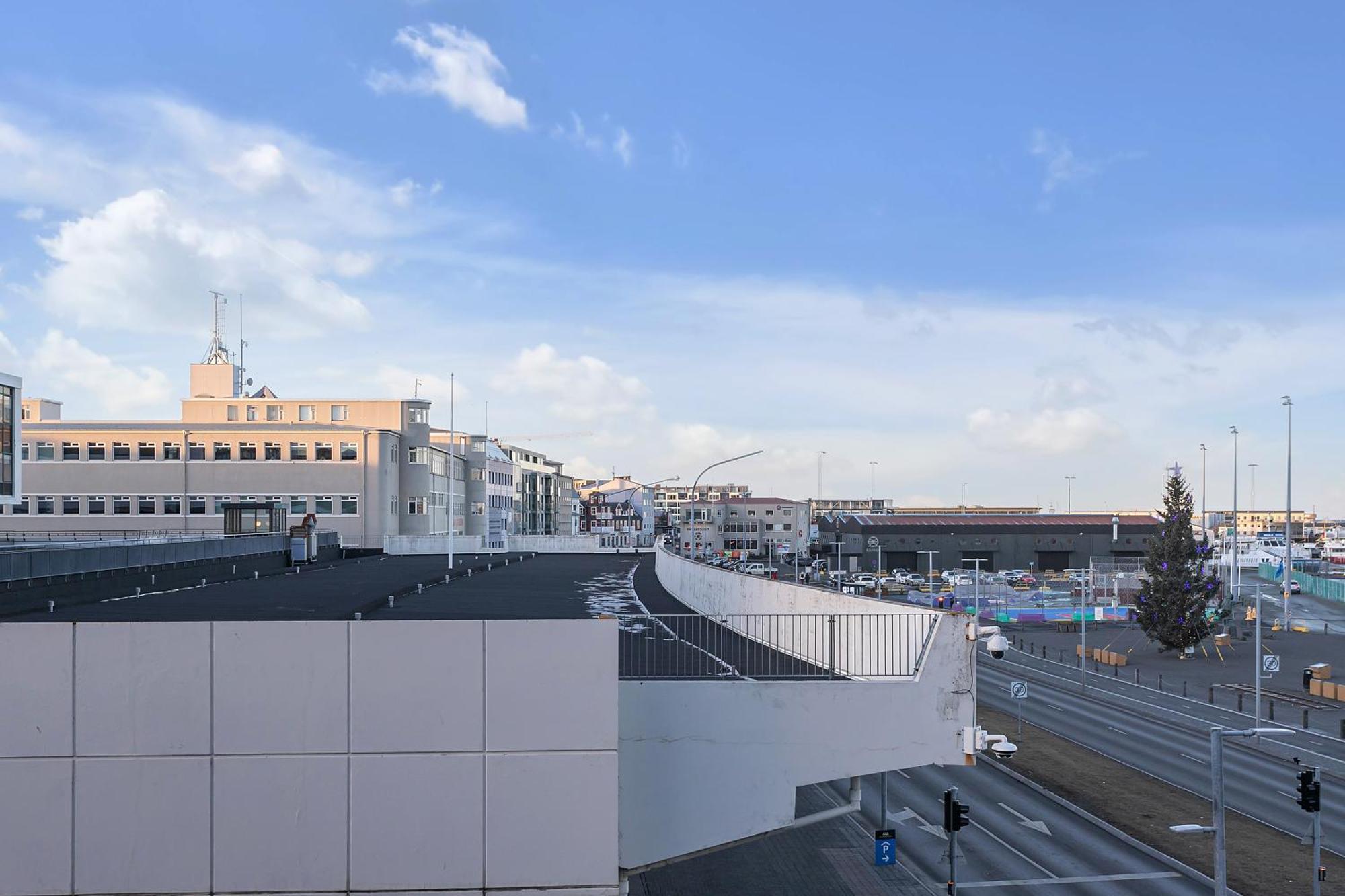 Sunny Central Reykjavik Apartment - Harbour View Bagian luar foto